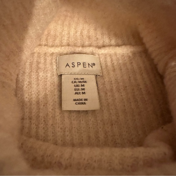 Aspen - Turtleneck Knit Sweater Women’s Size Medium - Picture 3 of 13